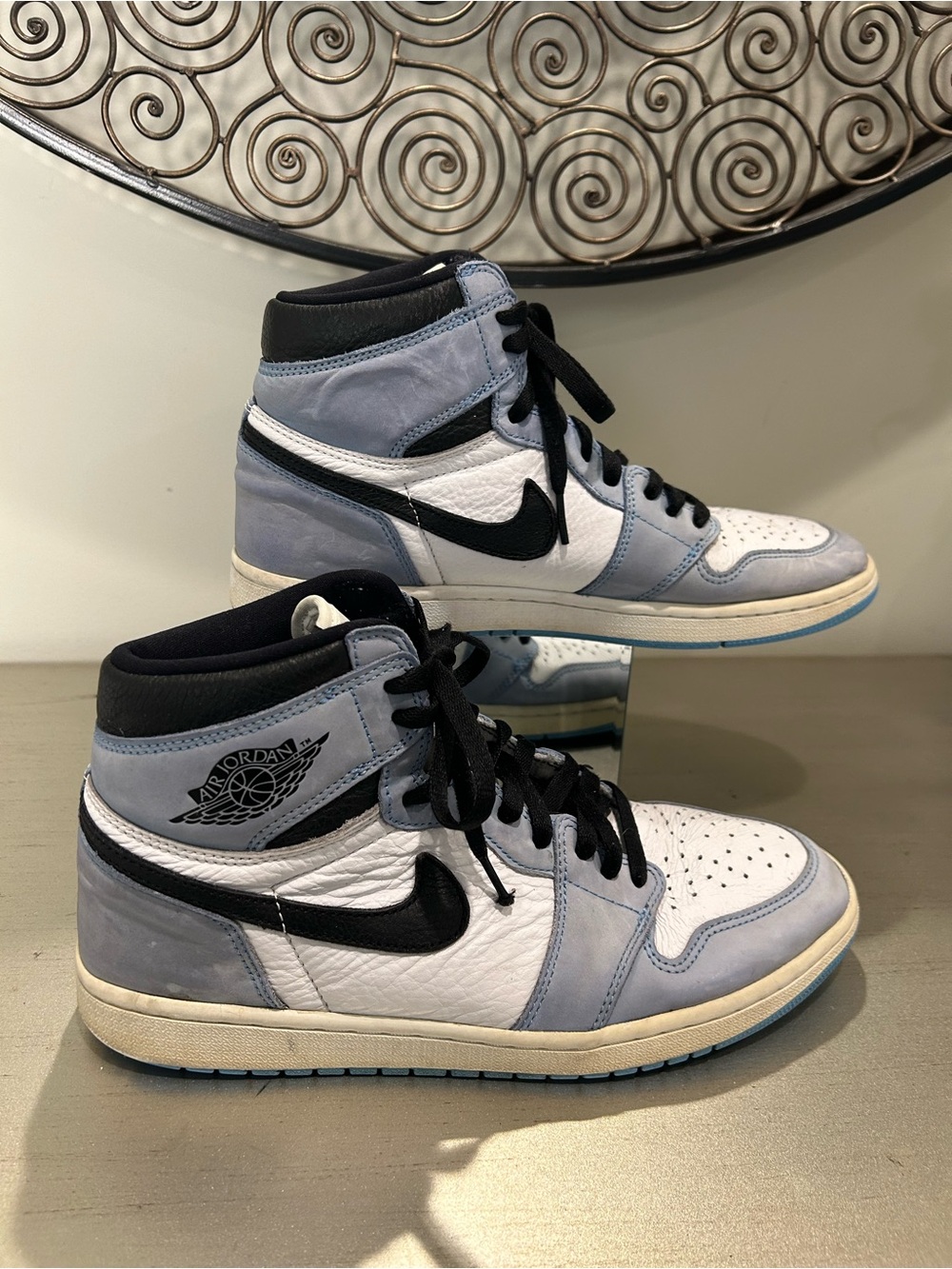 Jordan Air Jordan 1 Retro High OG White, Light Blue & Black